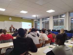 EGEE 3 octobre 2025 Lycée Douanier Rousseau Conférence Recherche de stage